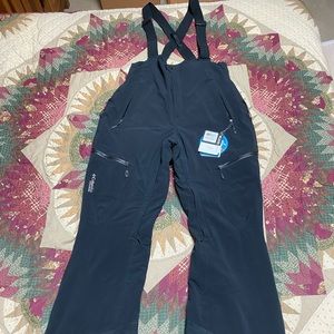 New with Tags - Titanium Columbia Bibs